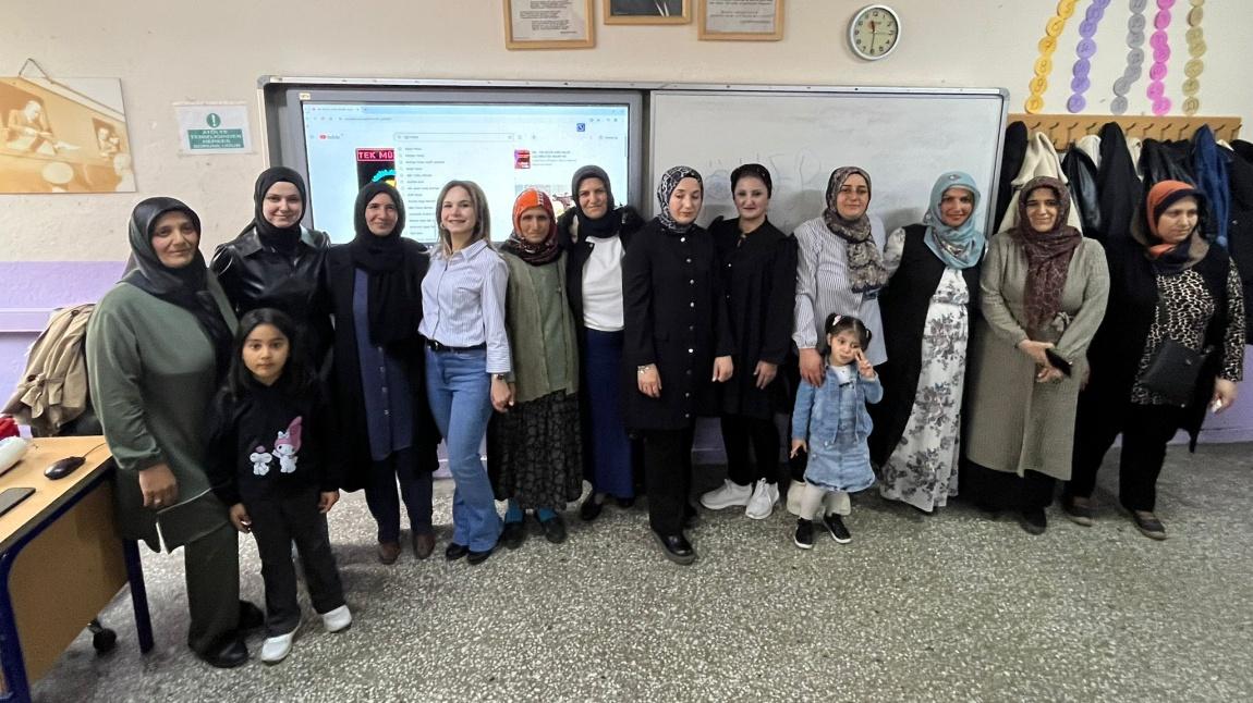 Çocuk Gelişimi ve Eğitimi Alanı Öğrencilerimiz Aile Yılı Kapsamında Etkinlik Düzenledi
